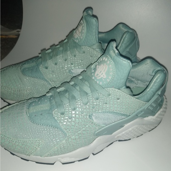 Wmns Air Huarache Run Print 'Cannon Crocodile' Sz 8 - Picture 4 of 7